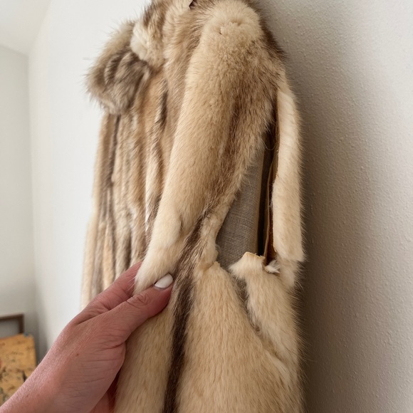 Vintage fur coat - Picture 3 of 6